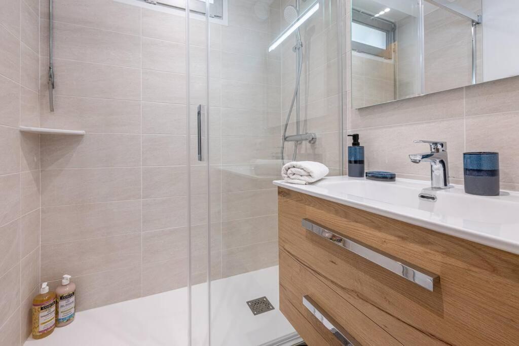Appartement Clos Savoy - New Close To Center & Free Parking - By Cozee